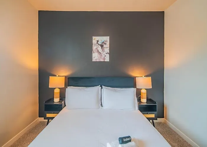 Apartment Chic 2bd Pool Gym Parking Wd Sleeps8