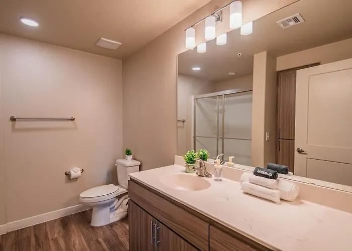 Apartment Chic 2bd Pool Gym Parking Wd Sleeps8 Tempe