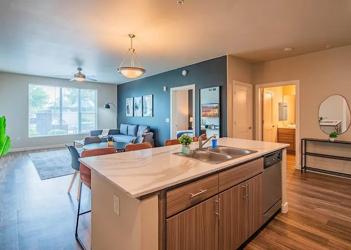 Chic 2bd Pool Gym Parking Wd Sleeps8 Tempe