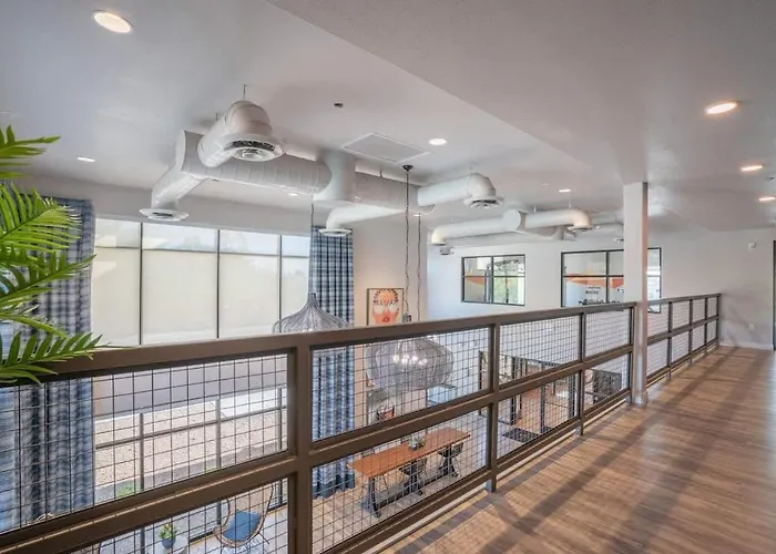 Chic 2bd Pool Gym Parking Wd Sleeps8 Tempe