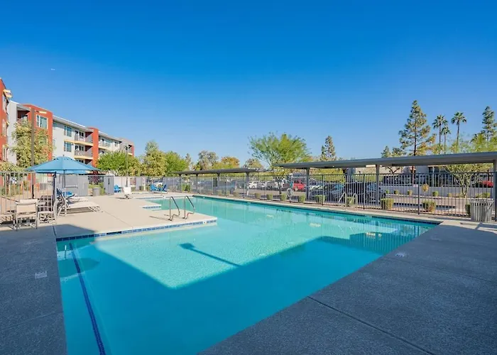 Apartment Chic 2bd Pool Gym Parking Wd Sleeps8 Tempe